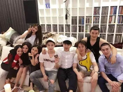 娱乐吃瓜闺蜜视频在线观看,娱乐吃瓜视频在线观看，笑料连连